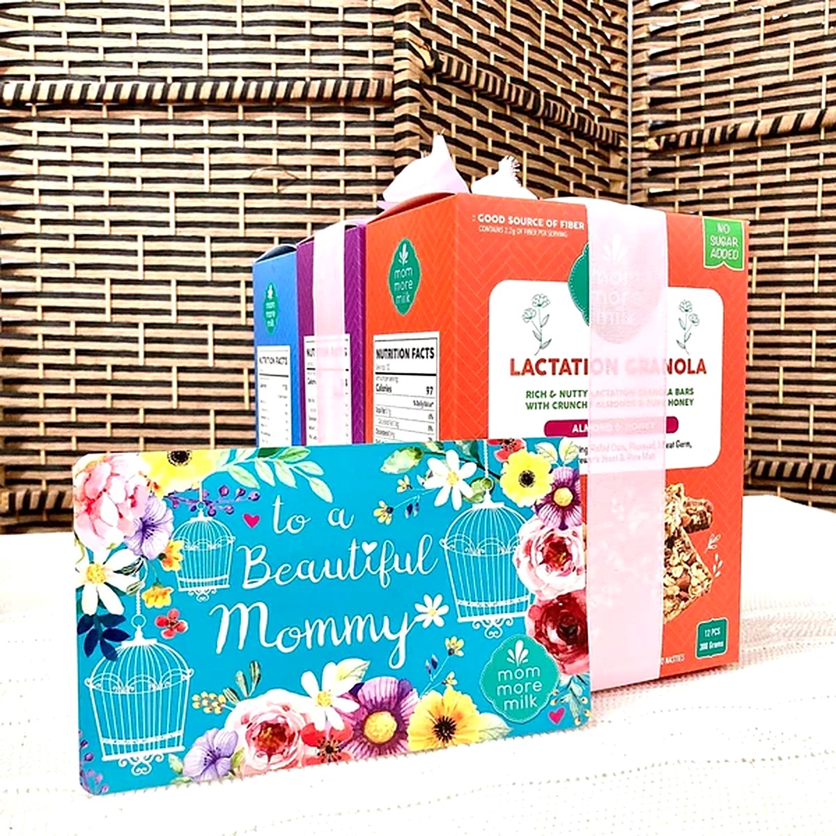 Sweet Mommy Gift Set with pink ribbon